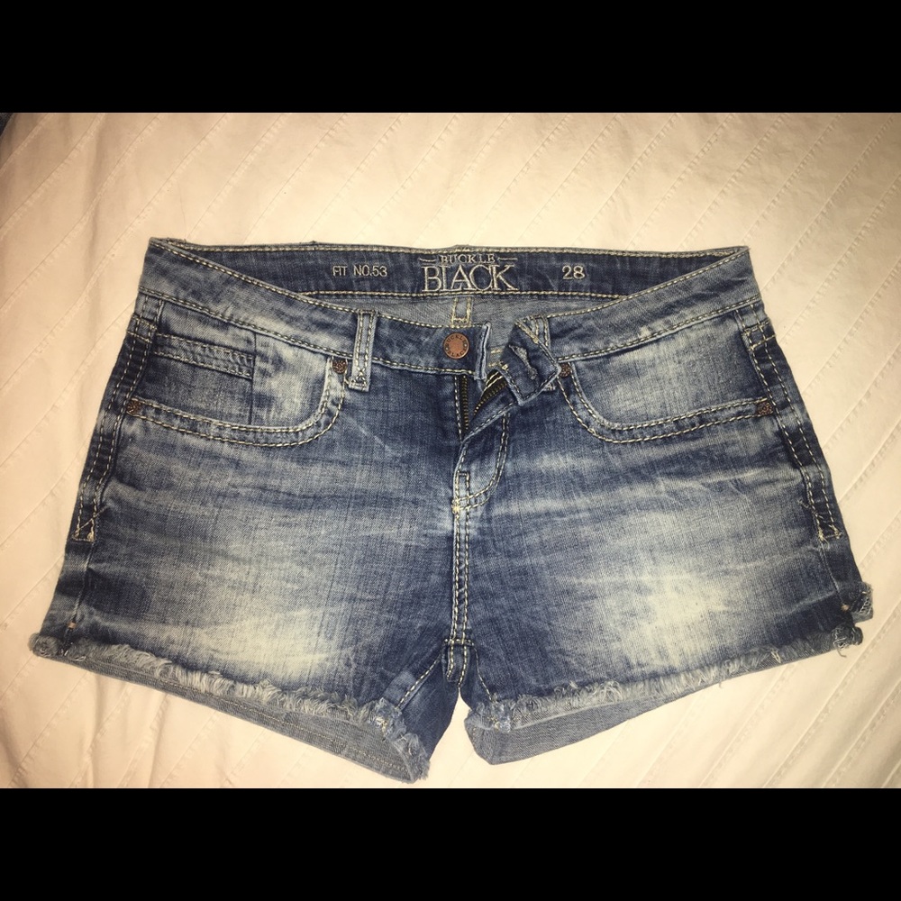 Buckle, “Black” jean shorts!